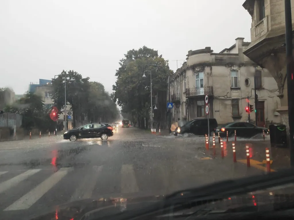 Potop la Constanța. Populația, avertizată prin mesaj RO-Alert (FOTO/VIDEO) – foto 5