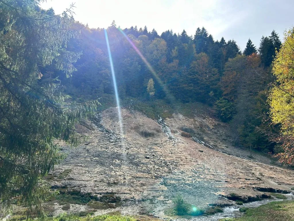 Toamna, la Cascada Urlătoarea, aceea mai puțin cunoscută (FOTO) – foto 4