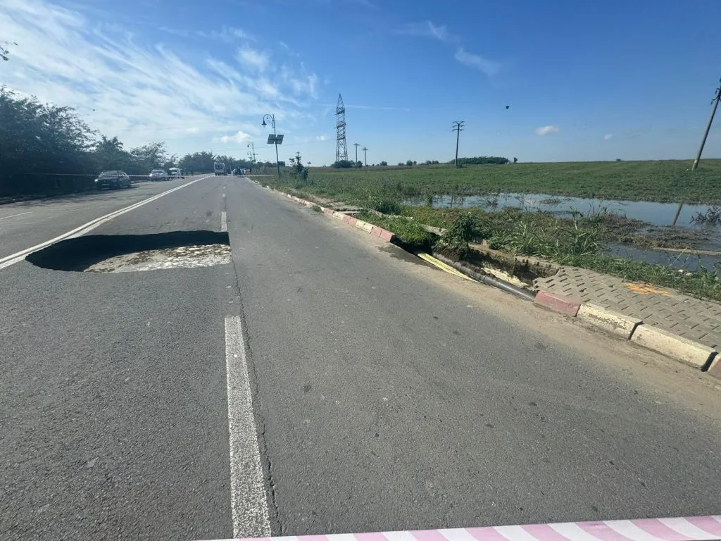 RAJA: Cauza surpării asfaltului de pe DJ 226 – foto 2