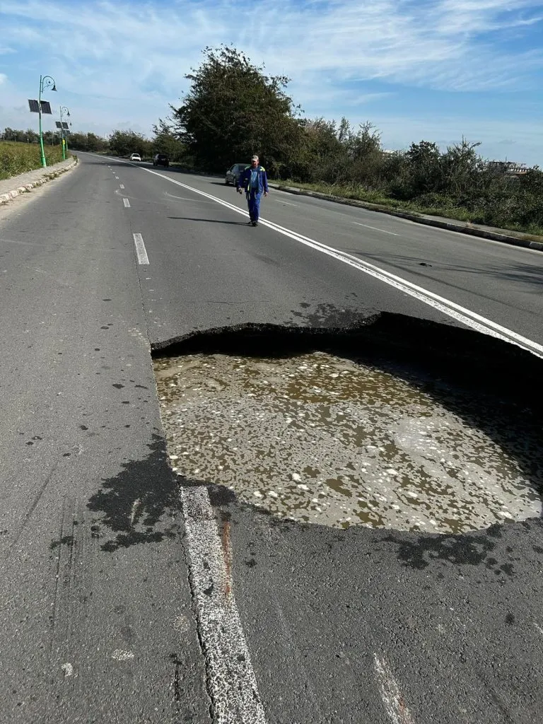 RAJA: Cauza surpării asfaltului de pe DJ 226 – foto 3