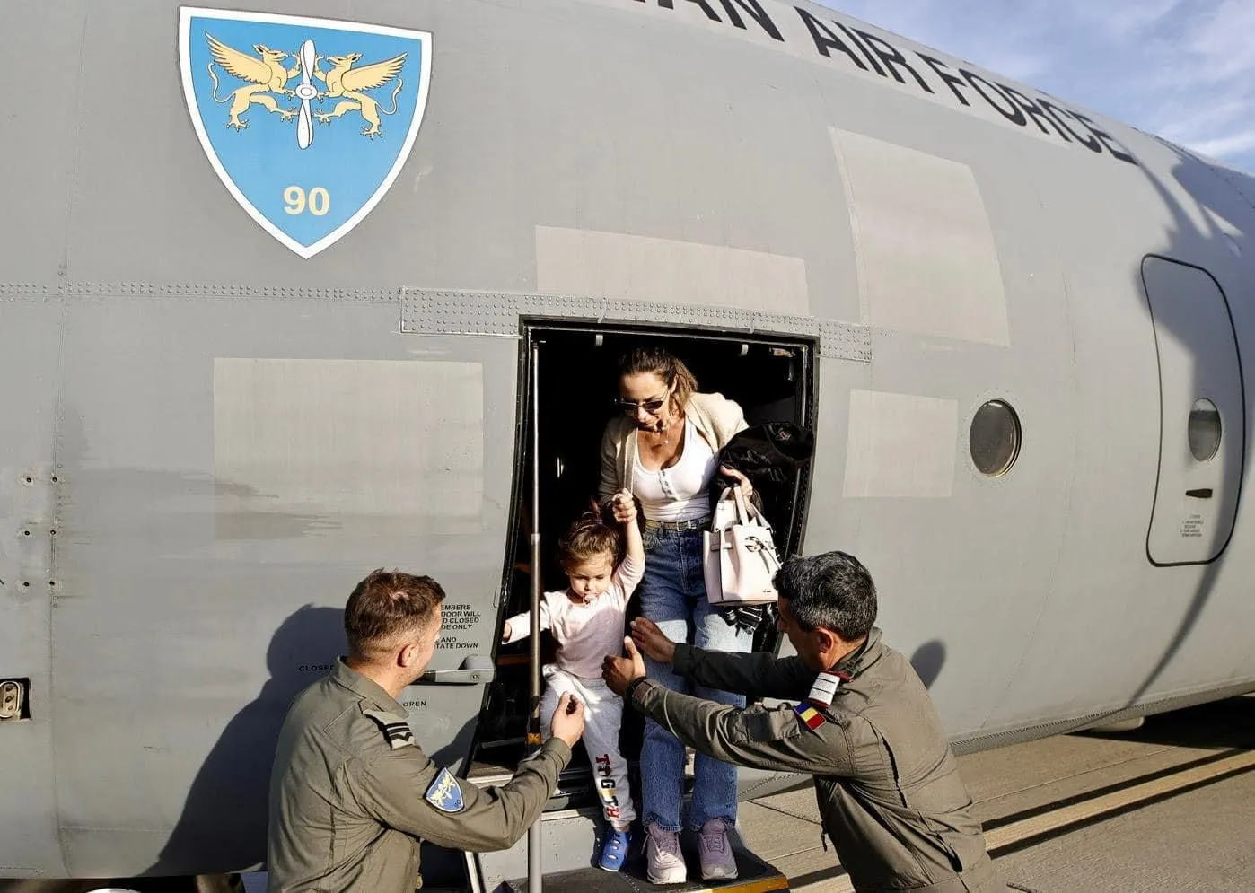 Forțele Aeriene Române continuă zborurile umanitare către Liban