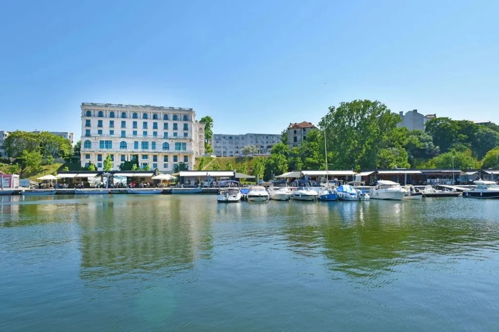 Hotelul Palace, un spectacol arhitectural. Imagini din interior (FOTO)  – foto 3