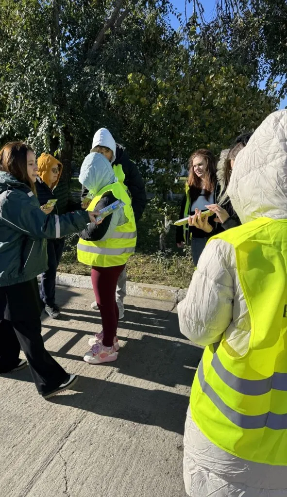 Studenții de la Facultatea de Electromecanicǎ Navalǎ, în vizitǎ la Stația de Sortare a Deșeurilor Reciclabile! – foto 2