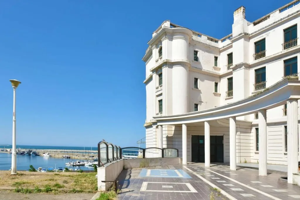Hotelul Palace, un spectacol arhitectural. Imagini din interior (FOTO)  – foto 6