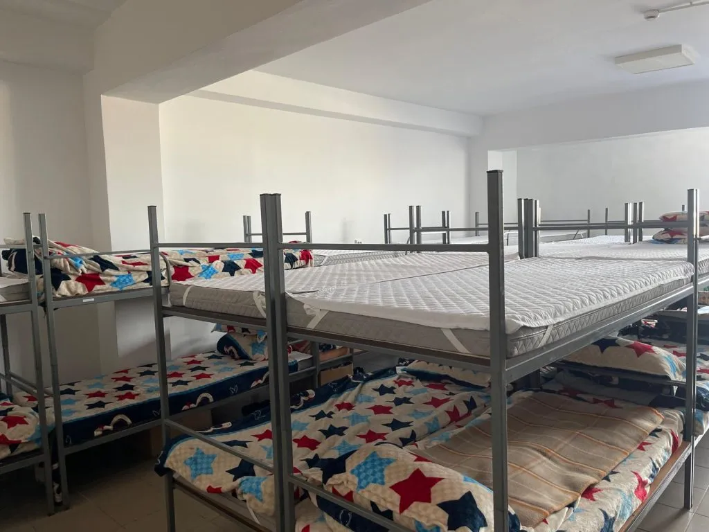 Iarna grea, adăpostul călduros: Cum ajută Centrul „Sfânta Filofteia” persoanele fără adăpost din Constanța (FOTO/VIDEO) – foto 3