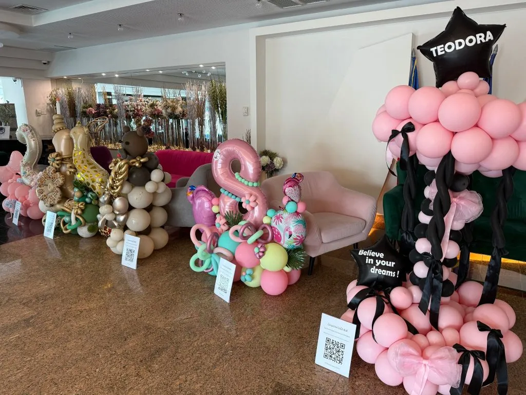 Creativitate și explozie de culoare la Constanța, la o convenție dedicată decorațiunilor din baloane – foto 3
