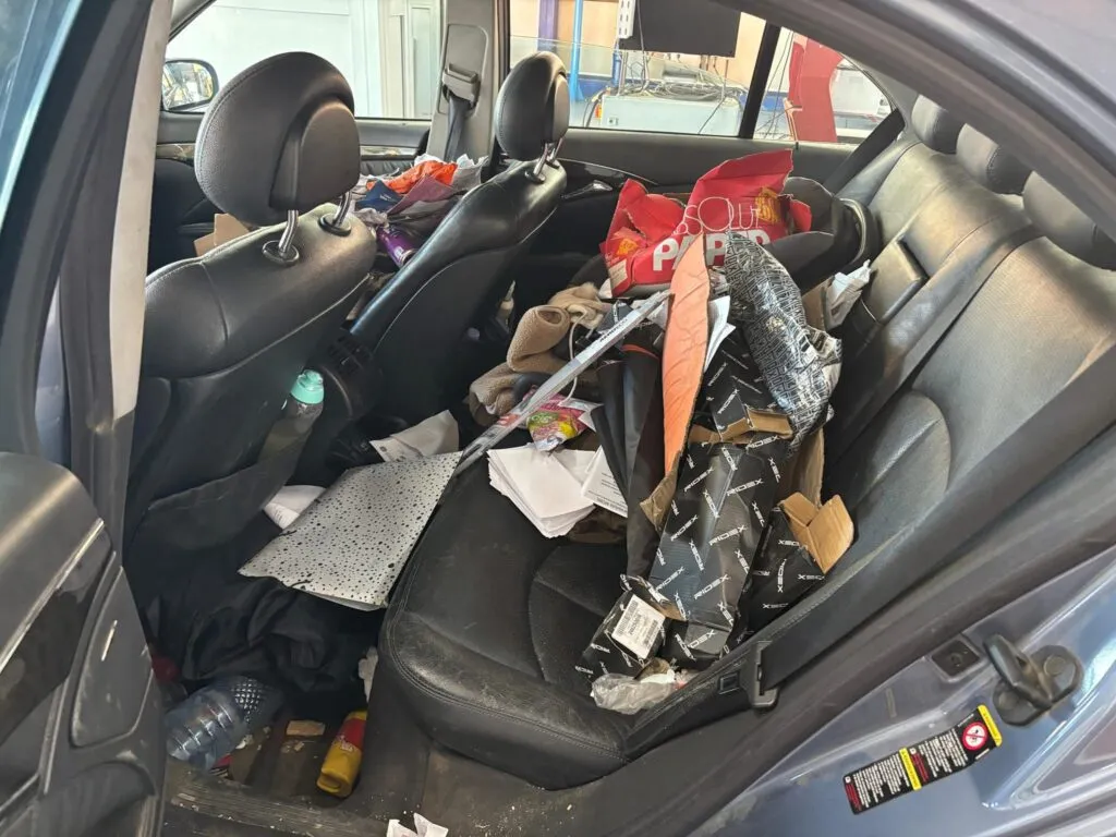 Caz scandalos la RAR: Iată cum s-a prezentat un șofer cu mașina, pentru inspecție (FOTO) – foto 4
