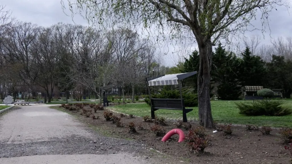 Parcul Tăbăcărie, „aproape gata” după un an și jumătate de lucrări. Realitatea LOR vs Realitatea NOASTRĂ – foto 6