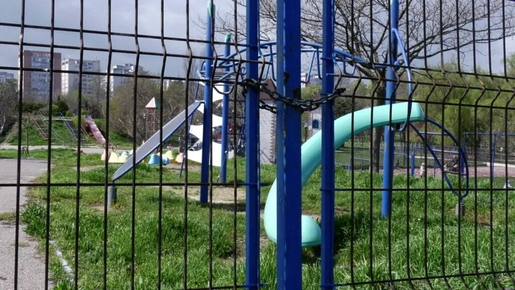 Parcul Tăbăcărie, „aproape gata” după un an și jumătate de lucrări. Realitatea LOR vs Realitatea NOASTRĂ – foto 8