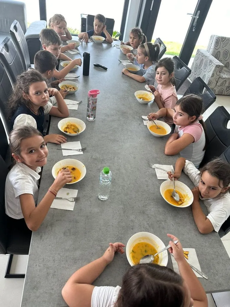 Vacanță activă și sigură la Blue Wave Winnie After-School – foto 3