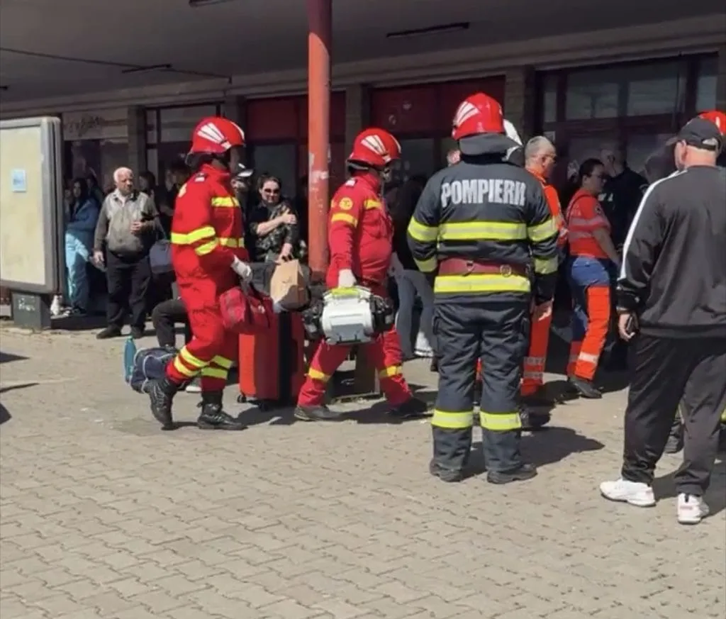 UPDATE: A fost activat planul roșu la Constanța. Două trenuri s-au ciocnit – foto 3