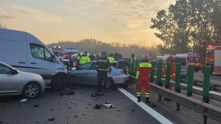 UPDATE: Accident cu 6 mașini pe Autostrada Soarelui