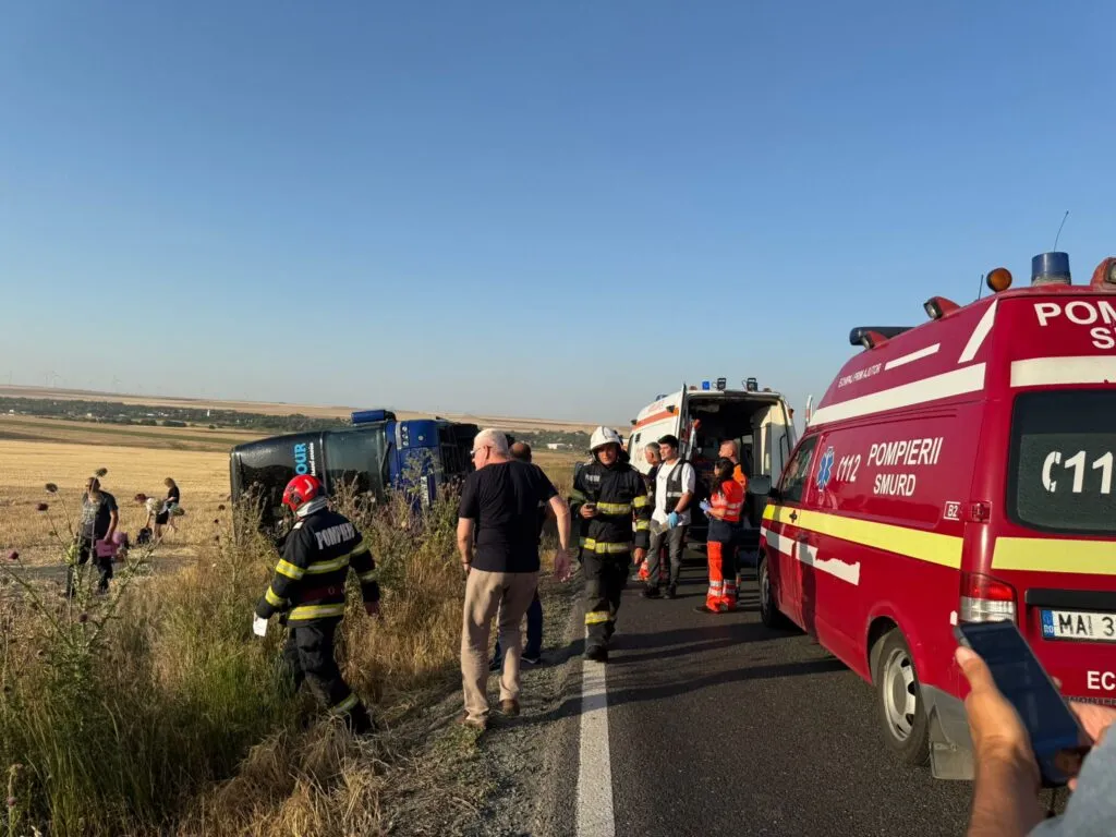 Încă un accident grav, în care e implicat un autocar, în mai puțin de 8 zile (FOTO) – foto 6