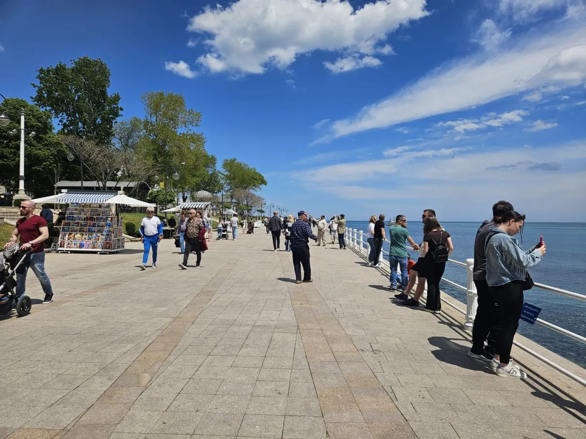 Vreme caldă, dar ușor instabilă în Dobrogea, în prima zi de vară. De marți, revine soarele pe litoral