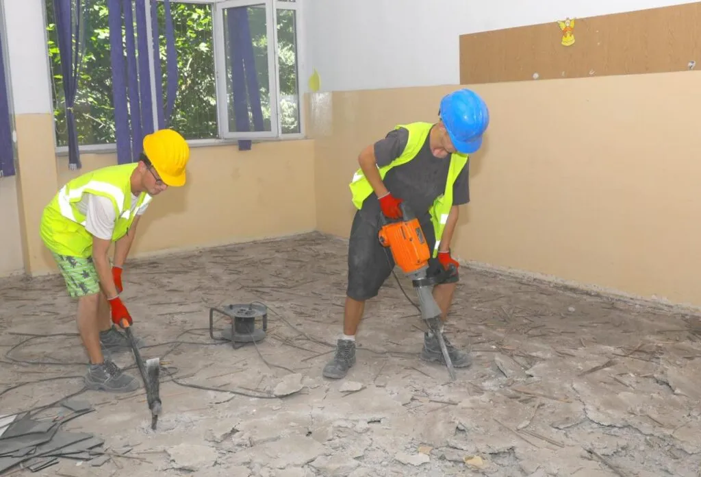 Școala nr. 6 din Constanța a intrat în renovare – foto 3