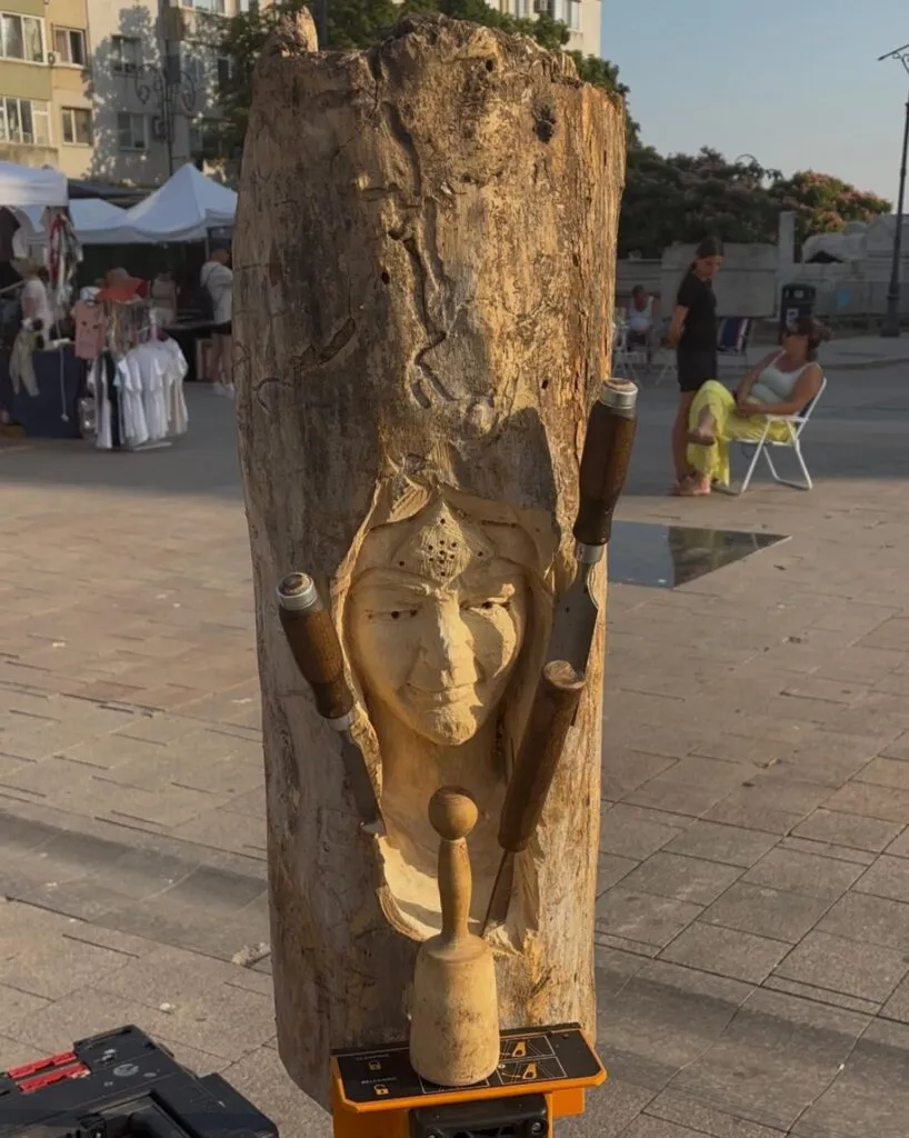 „Antique by the Sea” – un târg al produselor cu poveste, în Piața Ovidiu (FOTO) – foto 11