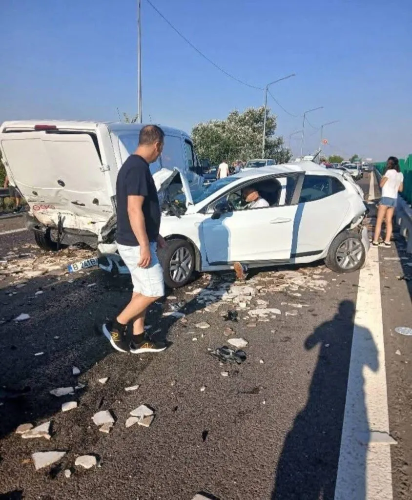Accident cu 7 mașini pe A2. Traficul este deviat – foto 2