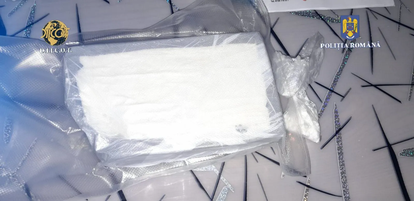 900 de grame de cocaină, găsite în casa unui bărbat din Lumina. Suspectul, reținut pentru trafic de droguri de mare risc