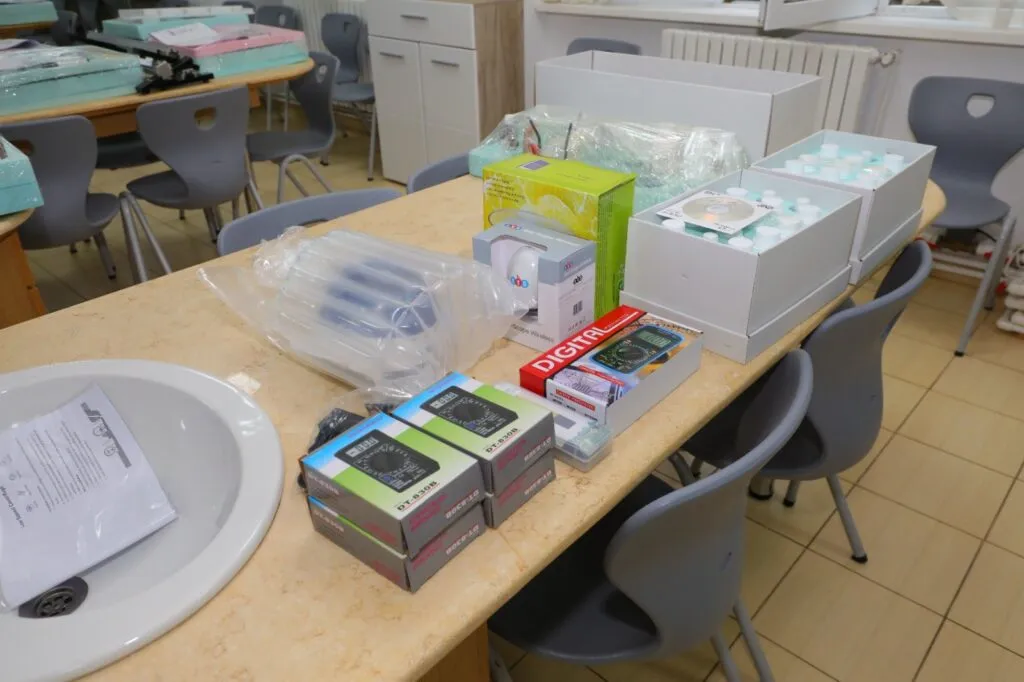 78,8 milioane lei pentru dotarea școlilor din Constanța (FOTO) – foto 7