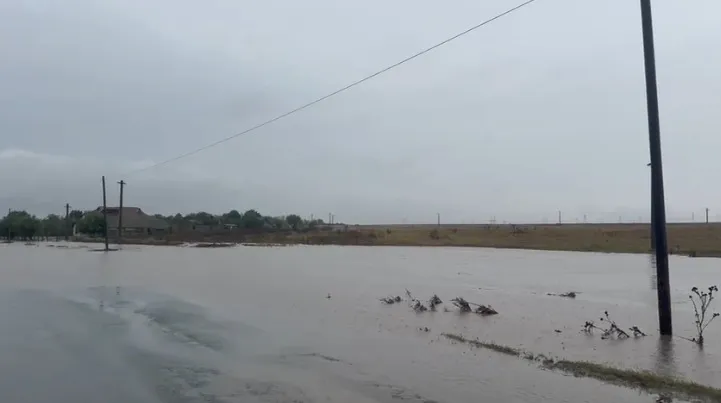 UPDATE: Constanța sub cod roșu. Viituri, case inundate și incendii în toiul nopții – pompierii intervin în tot județul – foto 2