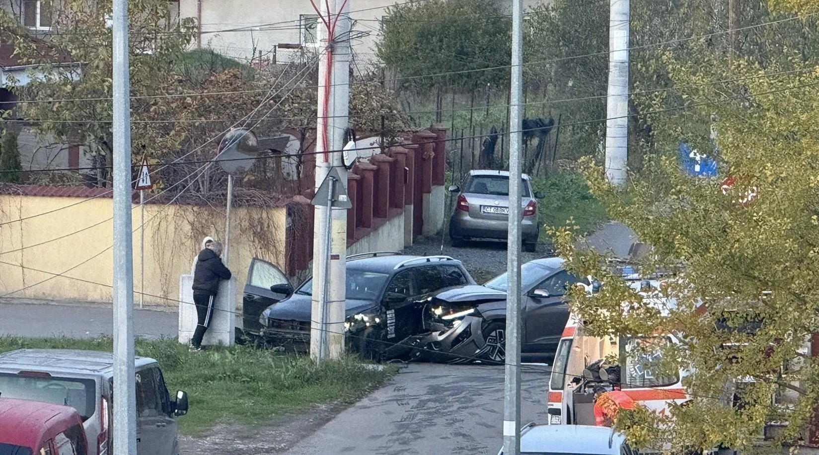 Impact violent în Palazu. O femeie a fost rănită