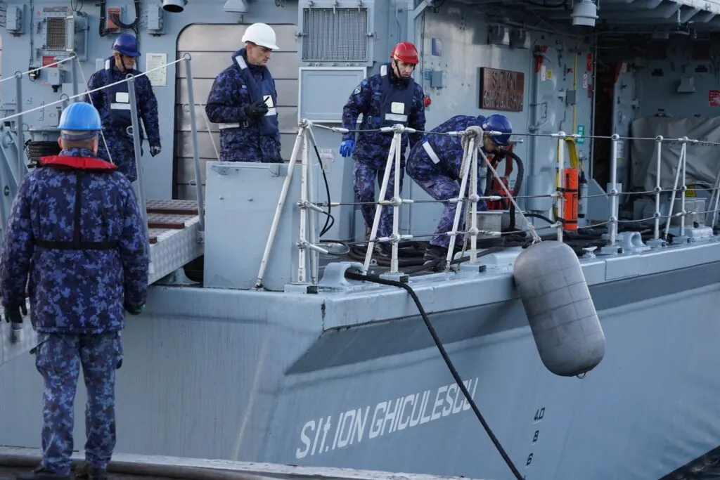 Vânătorul de mine M 270 „Sublocotenent Ion Ghiculescu”, misiune în cadrul Grupului operativ pentru combaterea minelor marine din Marea Neagră – foto 3