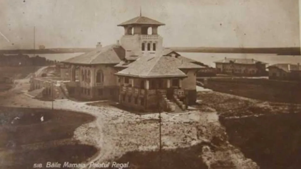Vila Regală din Mamaia, în stare tot mai avansată de degradare. Încă o bucată de tavan s-a prăbușit (FOTO) – foto 14