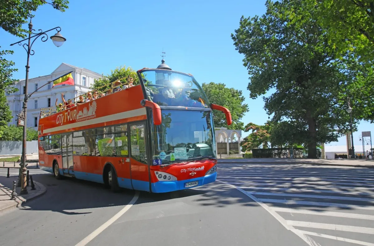 Programul liniei City Tour se prelungește