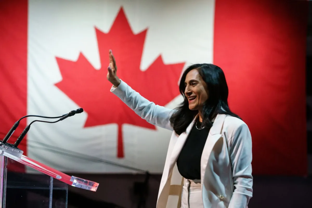 Ministrul canadian de Externe, vizită în România