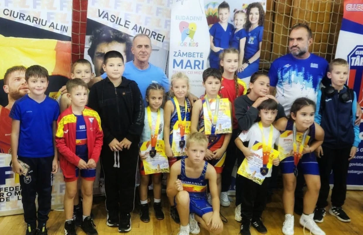 Opt medalii pentru CS Năvodari la Campionatul Național de Lupte