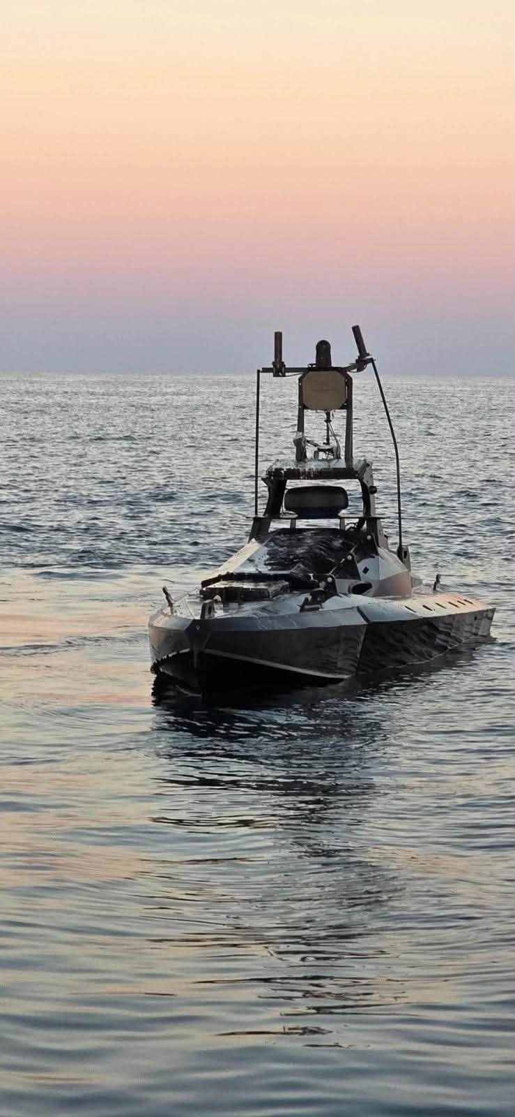 UPDATE: Dronă marină distrusă de Armata Română în zona platformei Neptun Deep din Marea Neagră – foto 3