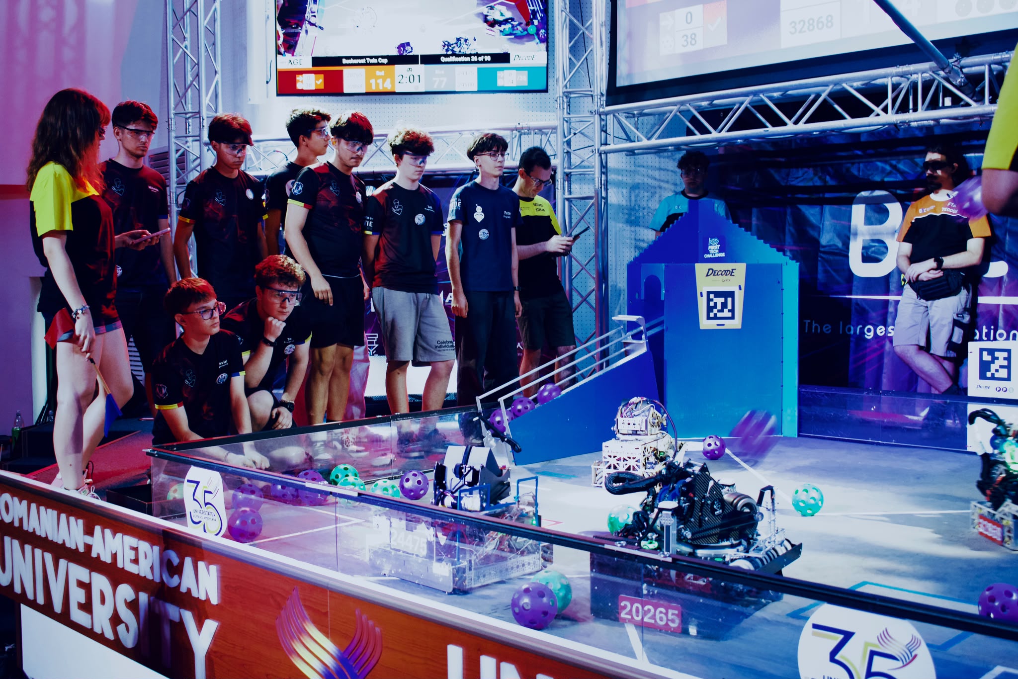 Echipa de robotică "Heart of RoBots" domină Bucharest Twin Cup 2026 și încheie sezonul DECODE ca vicecampioană mondială – foto 3