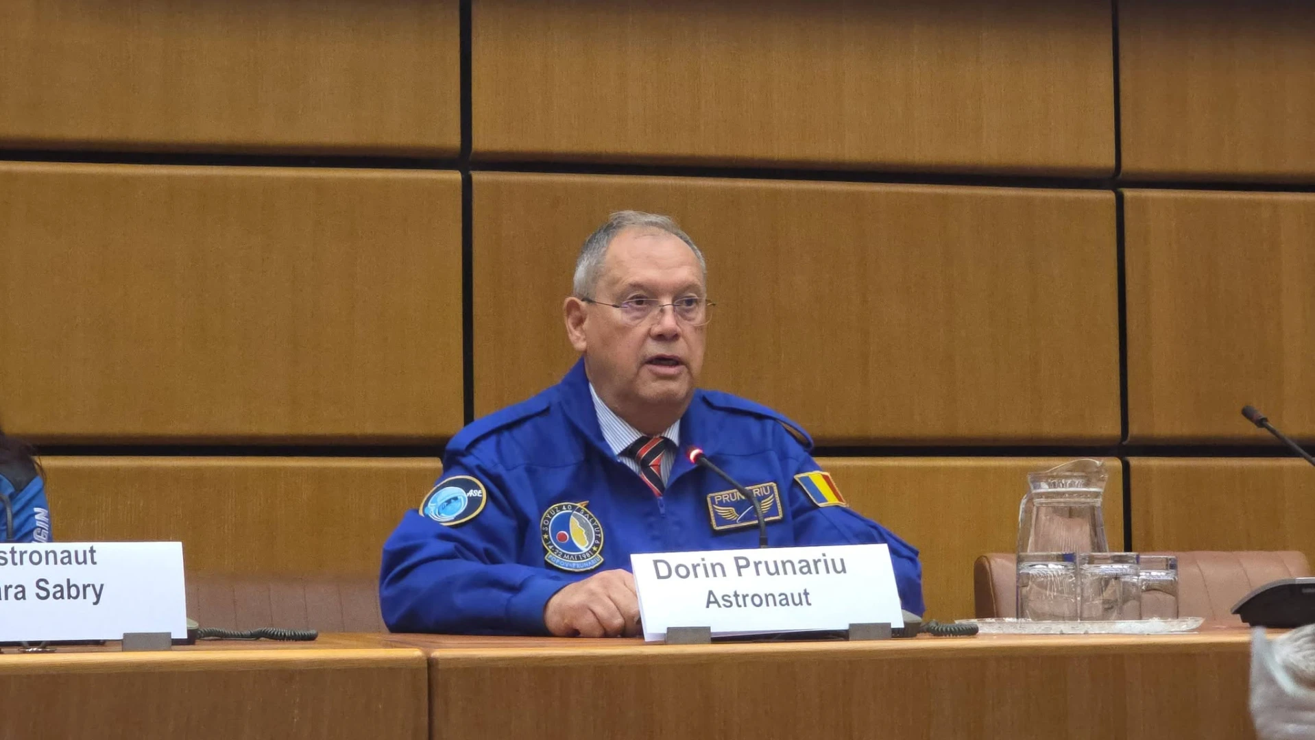 Dumitru Prunariu, recompensat cu cea mai înaltă distincţie a Academiei Internaţionale de Astronautică