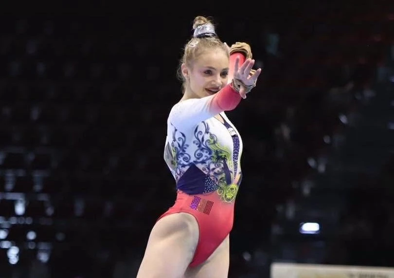 La 39 de ani după ce mama sa devenea campioană mondială la Rotterdam, Sabrina Maneca Voinea revine în același oraș pentru Mondialele de gimnastică