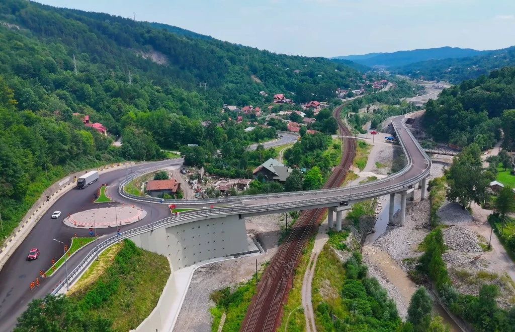 Varianta ocolitoare Comarnic a fost deschisă circulației. Alternativă pentru șoferii care merg pe Valea Prahovei