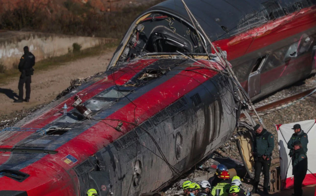 UPDATE: Grav accident feroviar în Spania: Două trenuri de mare viteză s-au ciocnit. Sunt mai mulți morți și răniți – foto 2