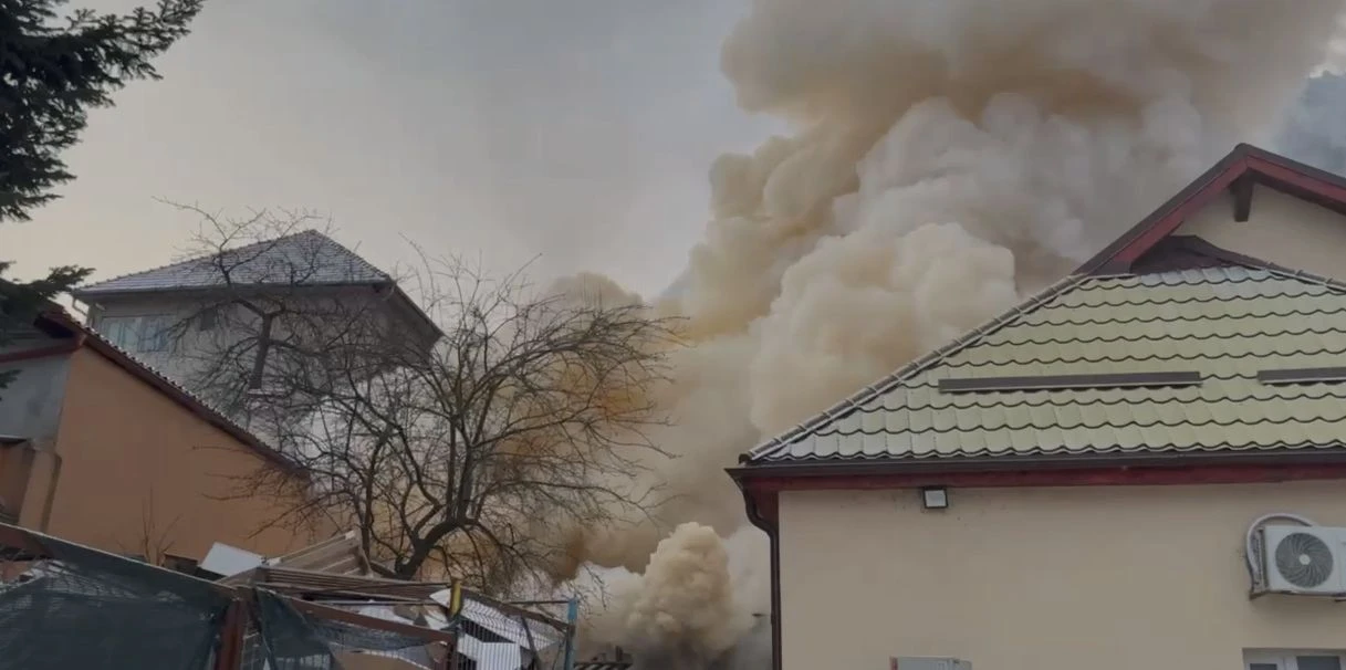 Incendiu la un spital din Brașov: o persoană a murit, iar zece pacienți au fost evacuați
