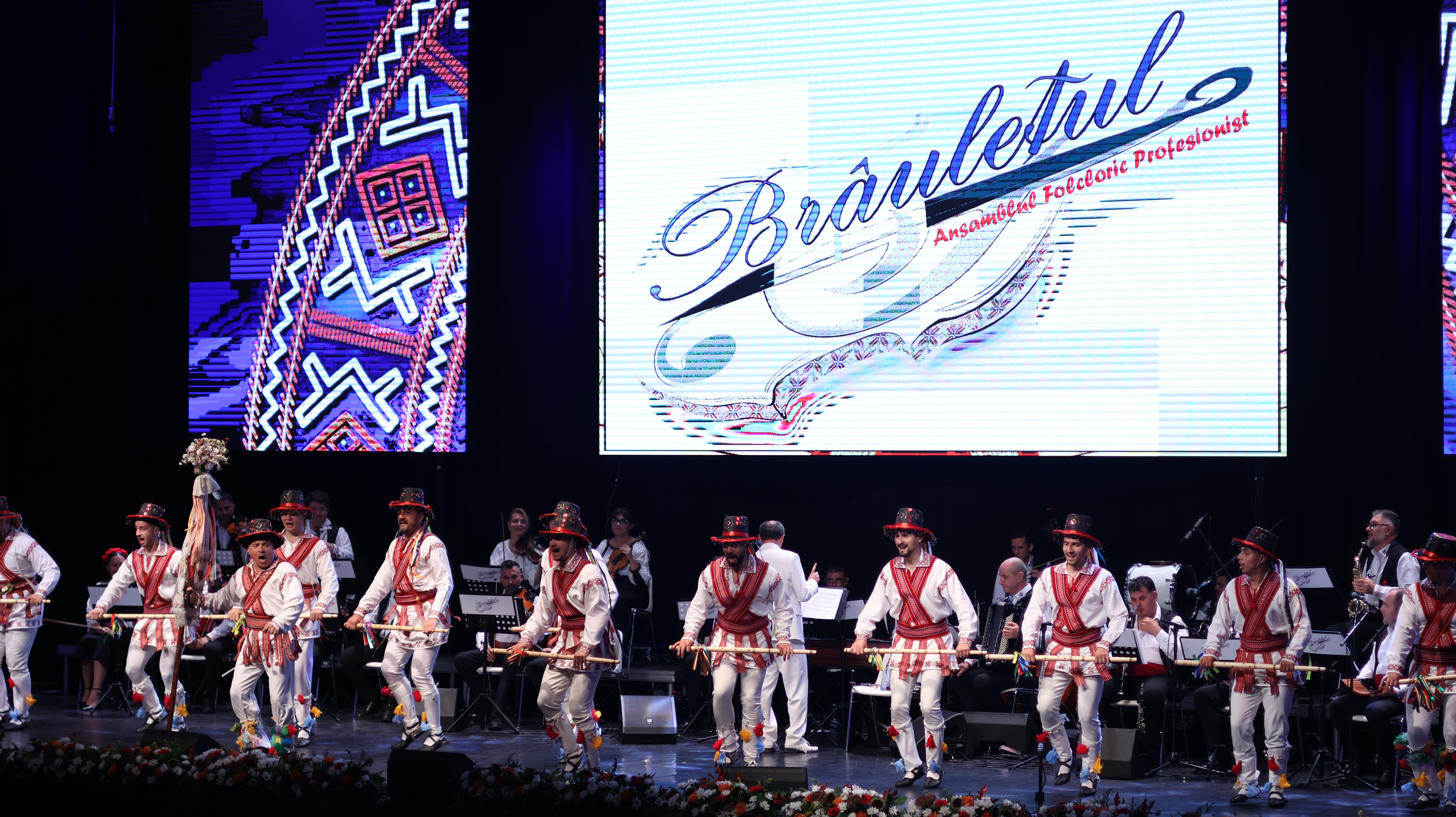 Noi voci și talente ale folclorului românesc, premiate la Constanța. Trofeul „Dan Moisescu” merge la Elena Gamurar din București – foto 6