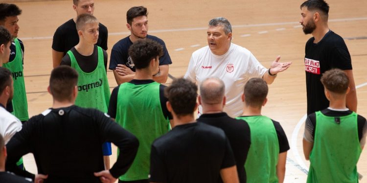 Sursă foto: Facebook - CS Dinamo Handbal