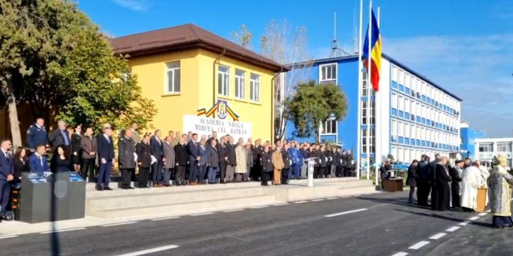 Sursa foto: Facebook - Academia Navală "Mircea cel Bătrân"(captură live)